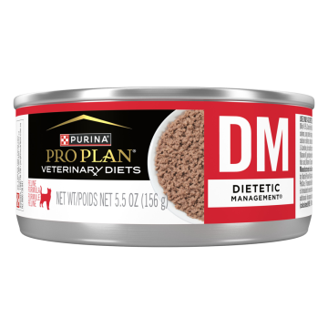 A can of Purina Pro Plan Veterinary Diets DM Diabetic Management paté wet cat food.
