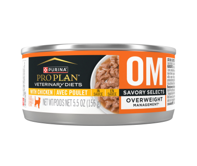 A can of Purina Pro Plan Veterinary Diets OM Overweight Management Savory Selects Chicken wet cat food.