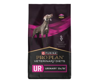 A bag of Purina Pro Plan Veterinary Diets UR Urinary St/Ox dry dog food.